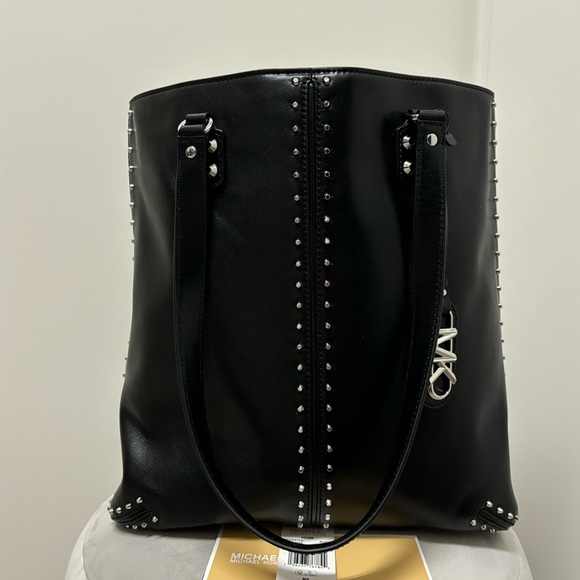 Sold Out - Picture 8 of 12